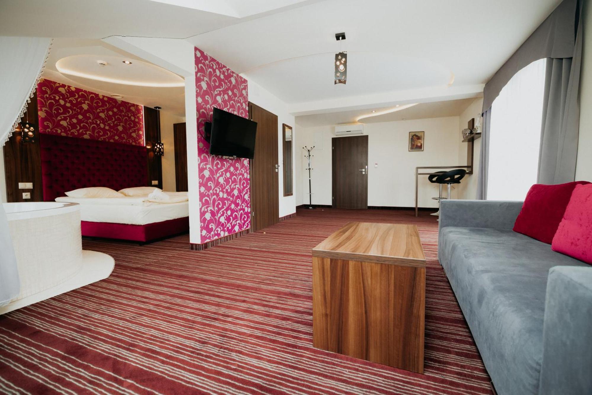 Noclegi - Apartamenty Zolynianka ภายนอก รูปภาพ