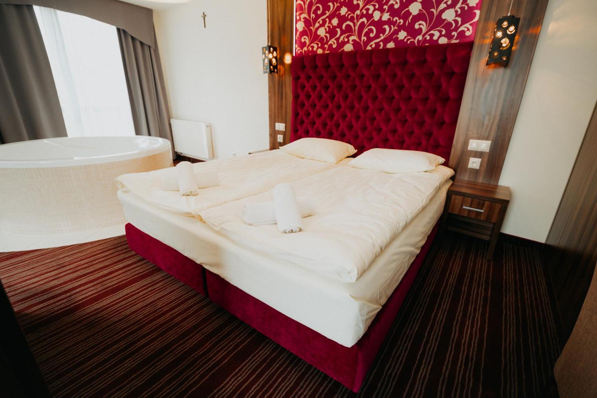 Noclegi - Apartamenty Zolynianka ภายนอก รูปภาพ